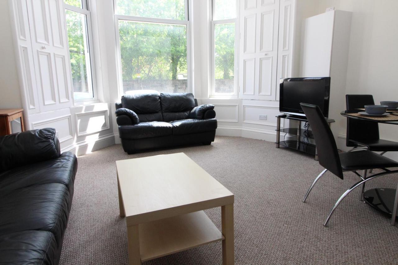 Central Two Bedroom Victorian Apartment With Free Parking 爱丁堡 外观 照片