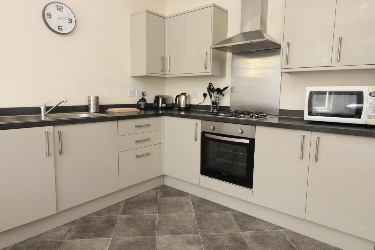 Central Two Bedroom Victorian Apartment With Free Parking 爱丁堡 外观 照片