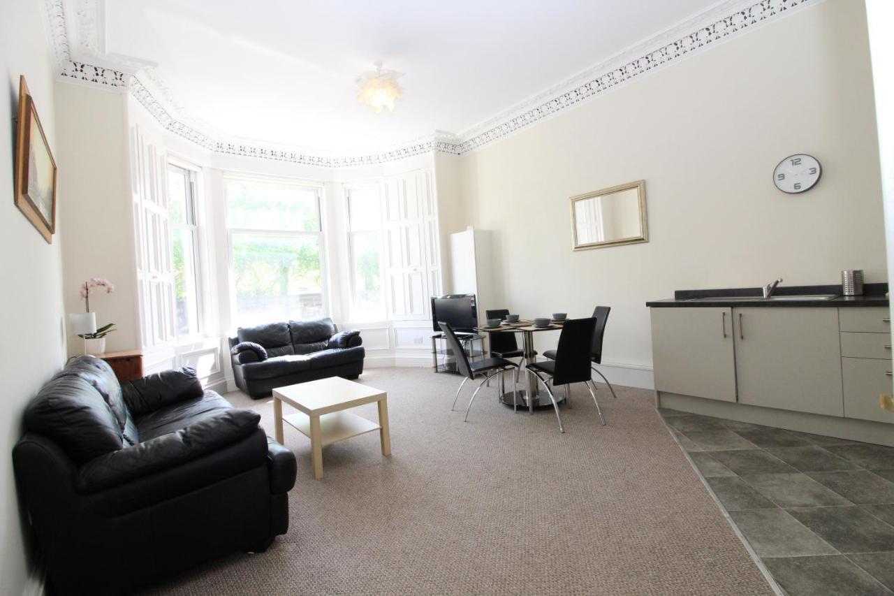 Central Two Bedroom Victorian Apartment With Free Parking 爱丁堡 外观 照片