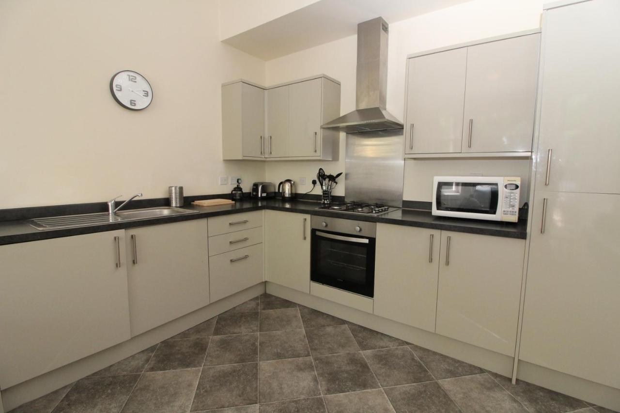 Central Two Bedroom Victorian Apartment With Free Parking 爱丁堡 外观 照片